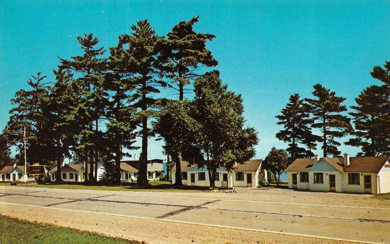 Paners Motel - Old Postcard